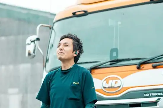 入社2年目/九州管内配送ドライバー/上村さん